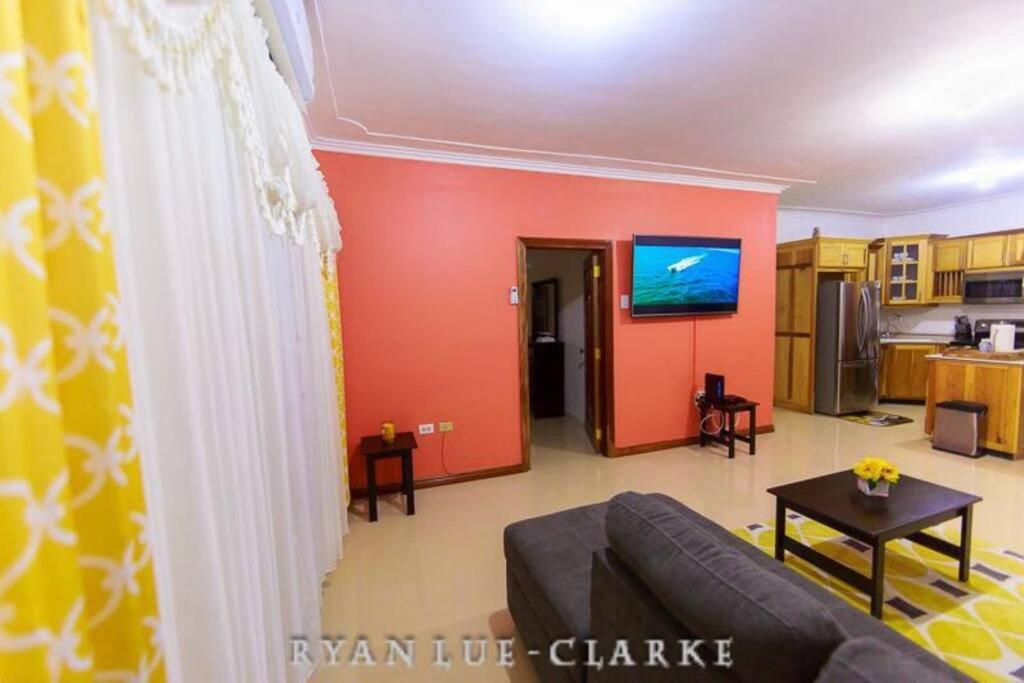Shan'S Manor.... Excellent Location!!! Kingston Extérieur photo